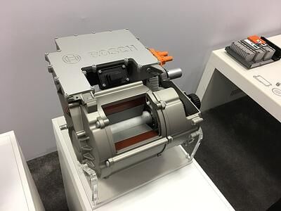 Bosch E-Achse - Aus drei mach eins