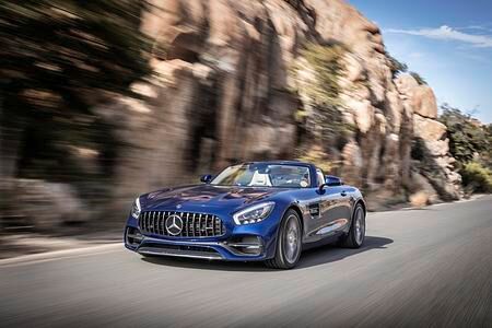 Test: Mercedes-AMG GT Roadster - Schönheit ungefiltert Test: Mercedes-AMG GT Roadster - Schönheit ungefiltert