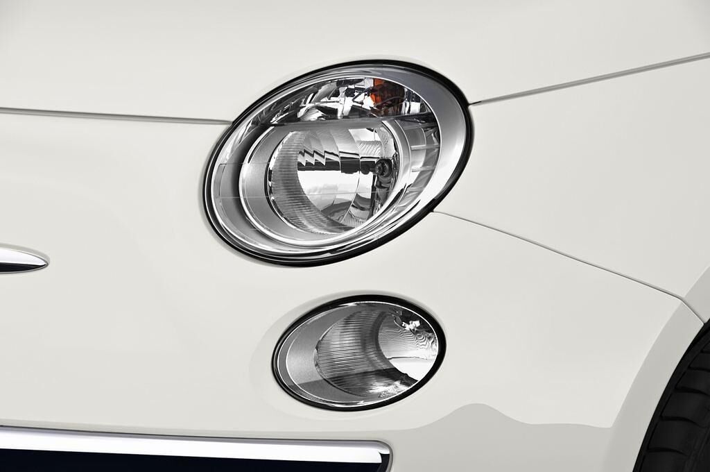FIAT 500 C (Baujahr 2010) Lounge 2 Türen Scheinwerfer