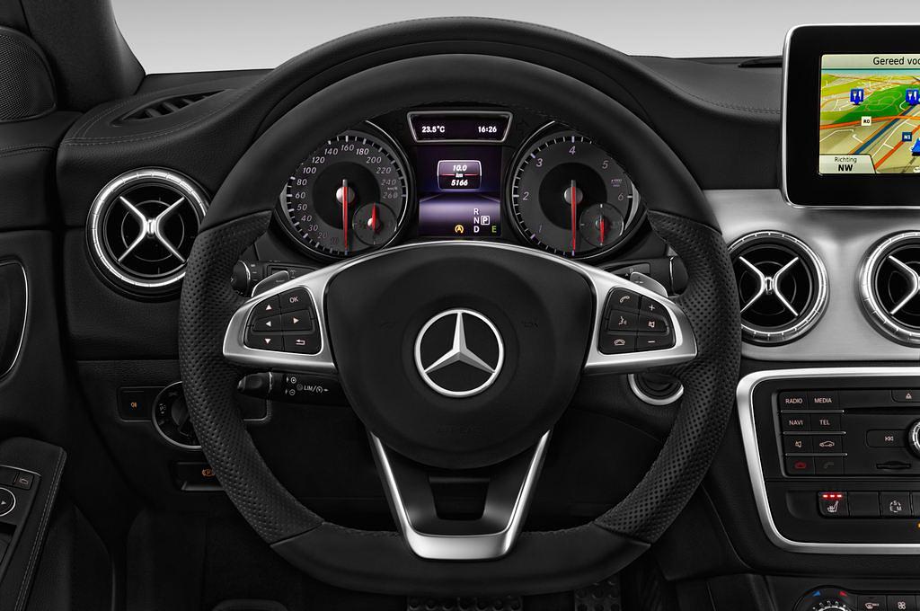 Mercedes CLA (Baujahr 2015) Amg Line 5 Türen Lenkrad
