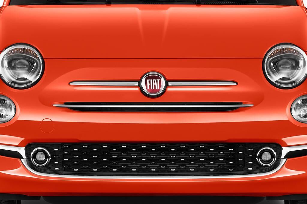 FIAT 500 Cabrio (Baujahr 2016) Lounge 2 Türen Kühlergrill und Scheinwerfer