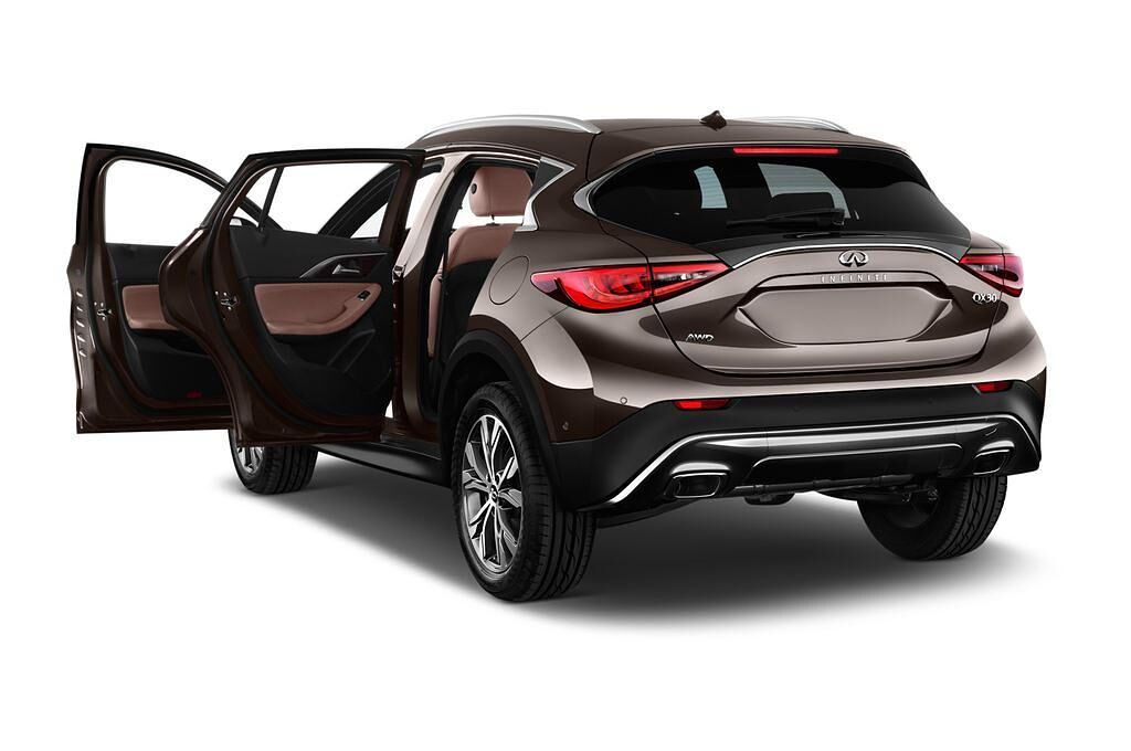 Infiniti QX30 (Baujahr 2016) Premium Tech 5 Türen Tür geöffnet