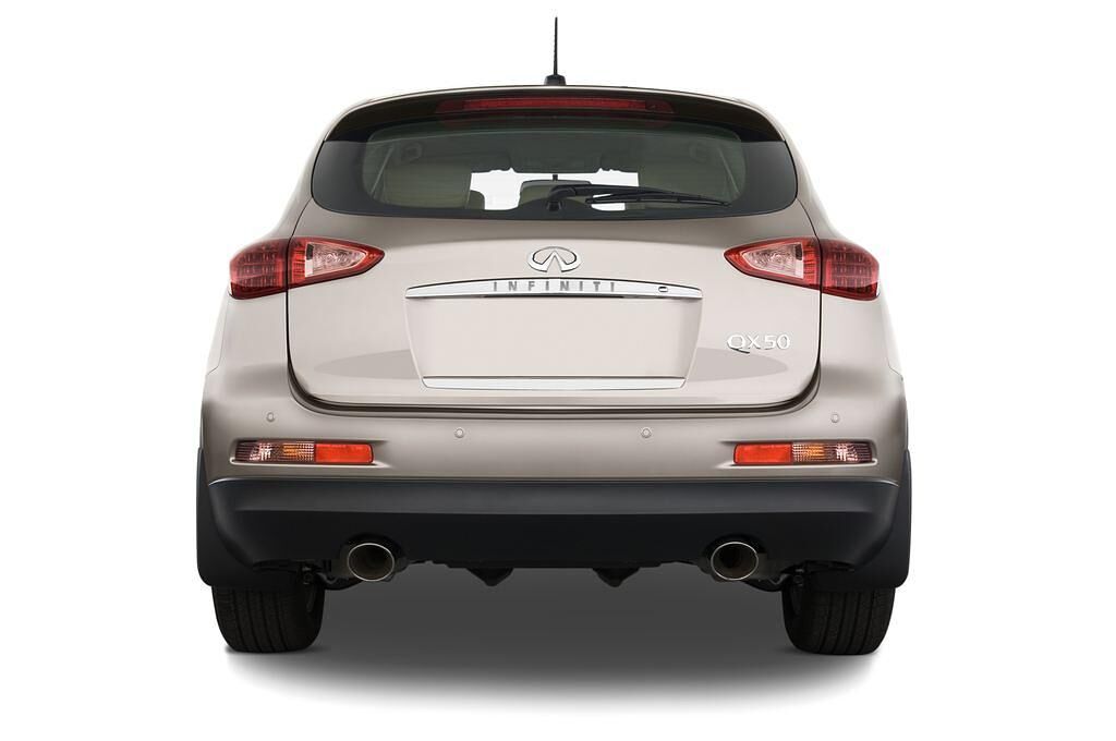 Infiniti QX50 (Baujahr 2014) 3.7 5 Türen Heckansicht