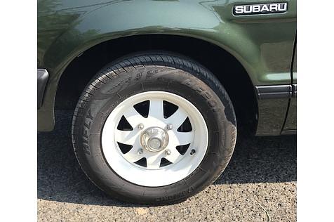 Subaru 1800 Turismo 4WD - weiße Stahlfelgen