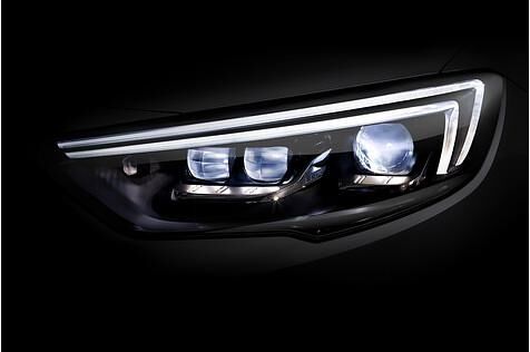 Das LED-Licht hat 16 Elemente in einem Scheinwerfer