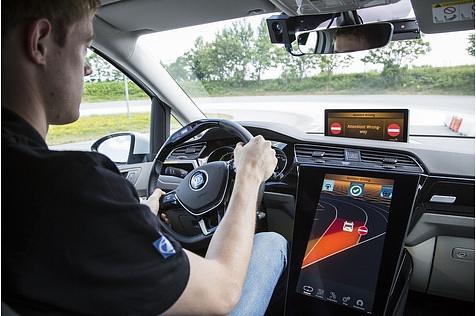 Fährt man gegen die Fahrtrichtung stoppt das Vision Zero Vehicle