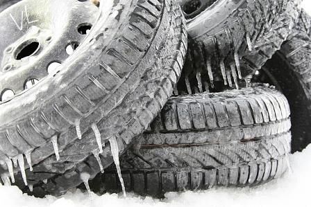 Hohe Wintertauglichkeit bescheinigt das Schneeflockensymbol, mit dem sich auch gute Ganzjahresreifen schmücken können.