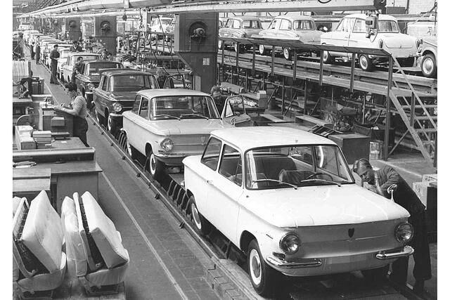 Generationenwechsel 1961: Vorne der NSU Prinz 4, im Hintergrund der Vorgänger 