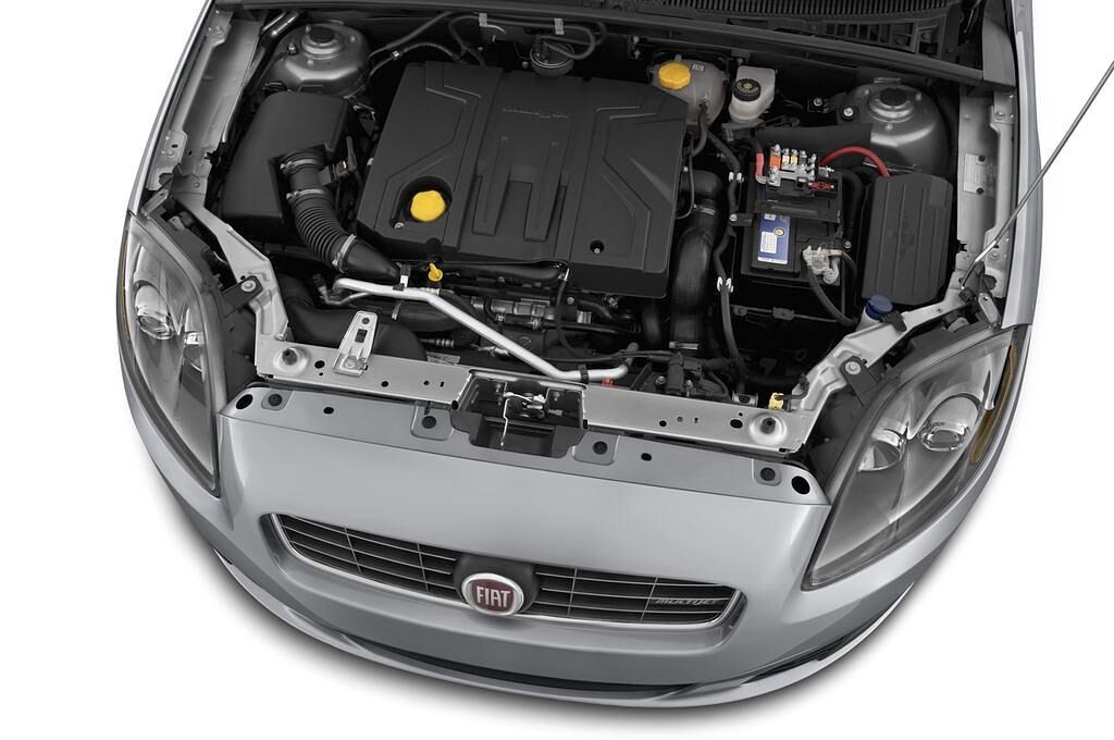 FIAT Croma (Baujahr 2010) Emotion 5 Türen Motor