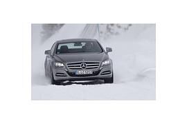 Neue Mercedes-Benz 4MATIC-Generation: Leichter, kompakter, effizienter