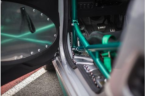 Die Verstrebungen machen das Smart Renn-Taxi auch steifer