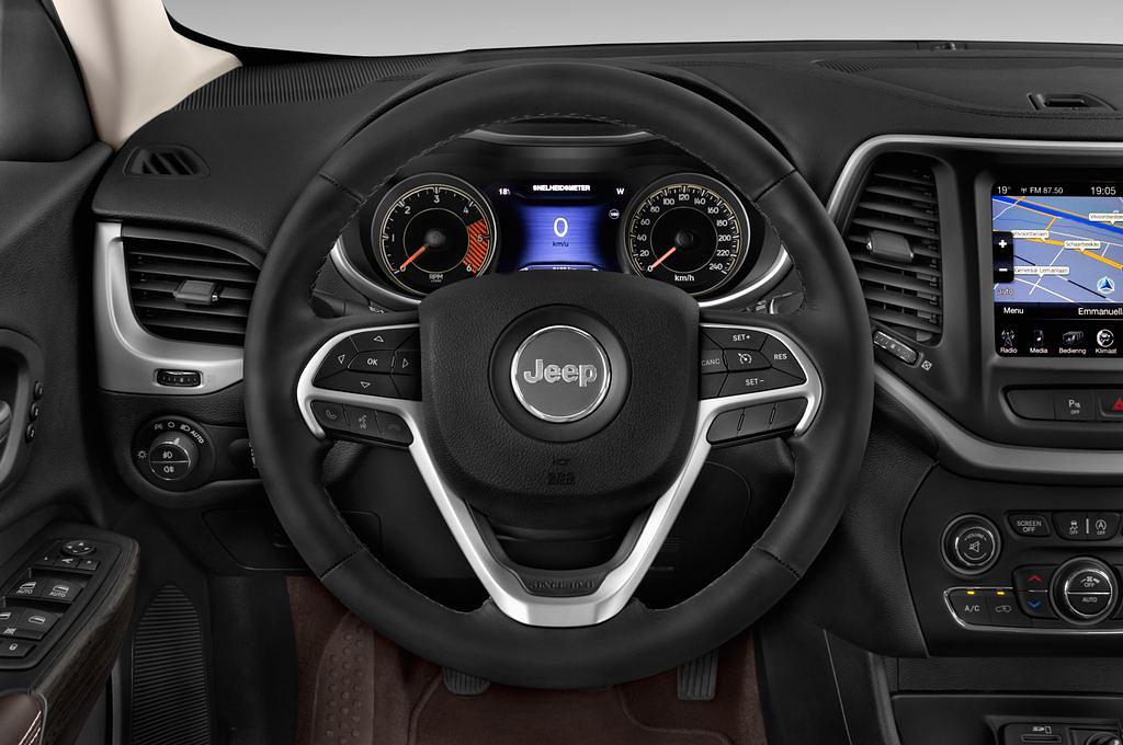 Jeep Cherokee (Baujahr 2015) Limited 5 Türen Lenkrad