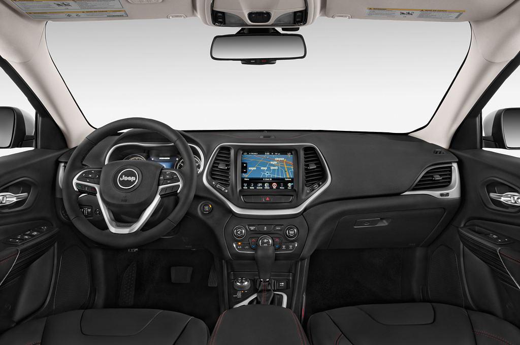 Jeep Cherokee (Baujahr 2014) Trailhawk 5 Türen Cockpit und Innenraum