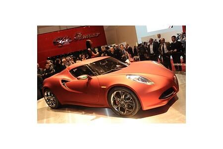 Genf 2011: Alfa Romeo 4C Concept feiert Weltpremiere Genf 2011: Alfa Romeo 4C Concept feiert Weltpremiere