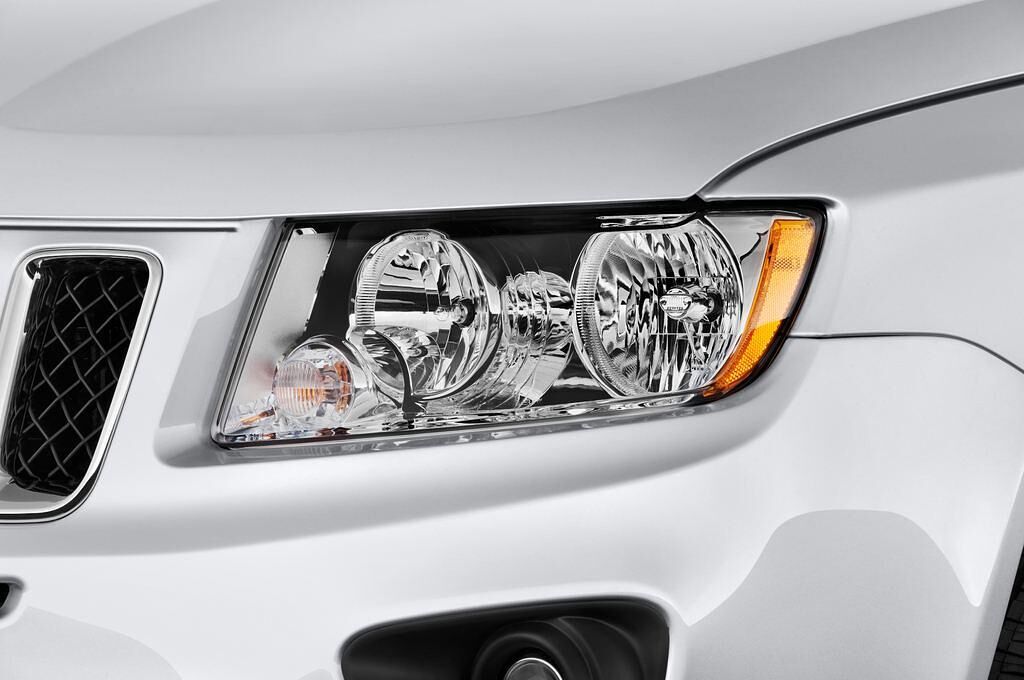 Jeep Compass (Baujahr 2011) Sport 5 Türen Scheinwerfer