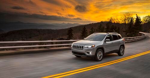 Jeep Cherokee - Glattes Gesicht nach Lifting