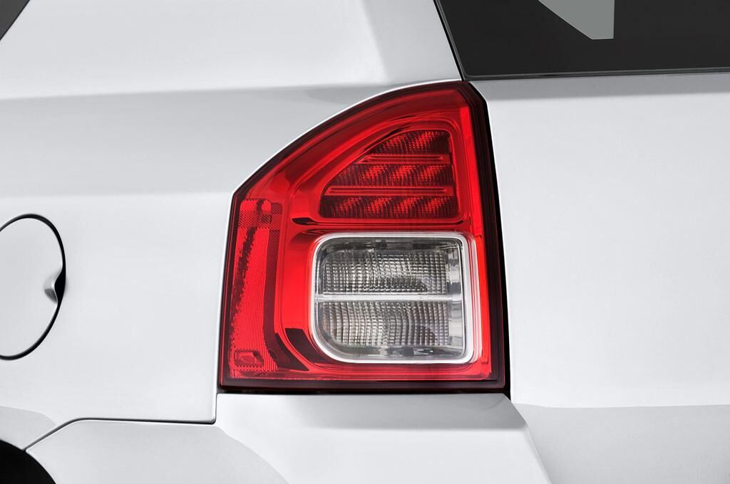 Jeep Compass (Baujahr 2011) Sport 5 Türen Rücklicht