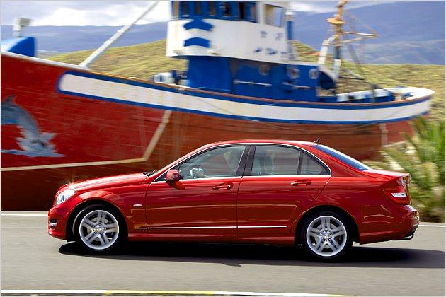 Motorhaube, vordere Kotflügel und Türmodule bestehen jetzt aus Aluminium