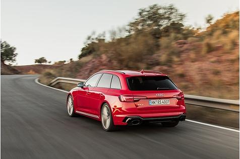 Audi RS4 Avant - er bietet in der Realität nicht viel mehr als der S4 Avant