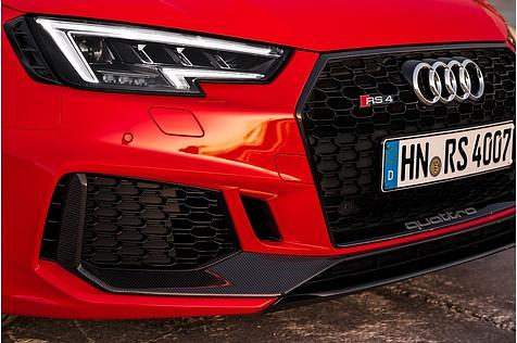 Audi RS4 Avant - LED-Licht ist Serie