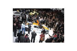 Verkaufsstart des Hybrid-Sportwagens Porsche 918 Spyder