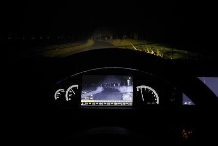 Mercedes-Benz Adaptiver Nachtsicht-Assistent