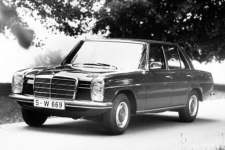 Mercedes-Benz SL-Roadster Typ 280 SL,
350 SL bzw. 450 SL, aus den Jahren 1971
bis 1985