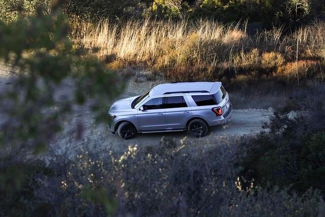 Auch Offroad kann der Expedition glänzen