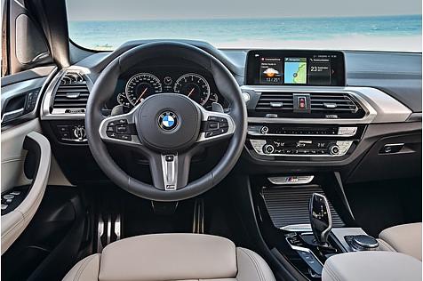 Das Cockpit des BMW X3 M40i xDrive