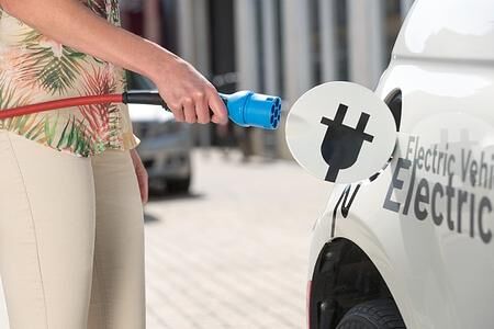 5x Möglichkeiten, ein E-Auto zu laden - Für zuhause und unterwegs 5x Möglichkeiten, ein E-Auto zu laden - Für zuhause und unterwegs