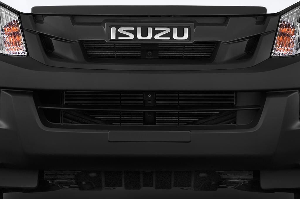 Isuzu D-Max (Baujahr 2015) 2.5 4Wd Basis Single Cab 3.5T 2 Türen Kühlergrill und Scheinwerfer