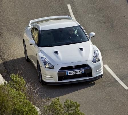 Nissan GT-R