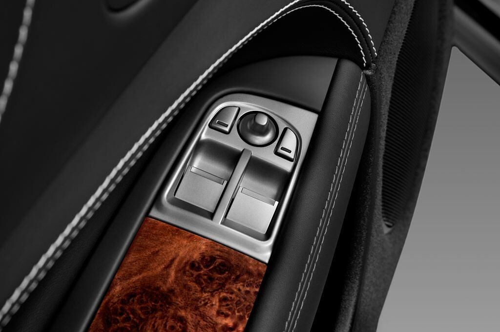 Jaguar XK Series (Baujahr 2012) R 2 Türen Bedienungselemente Tür