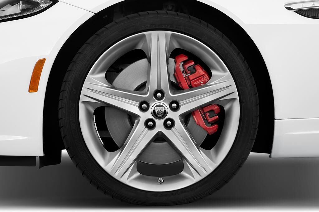 Jaguar XK Series (Baujahr 2015) R 2 Türen Reifen und Felge