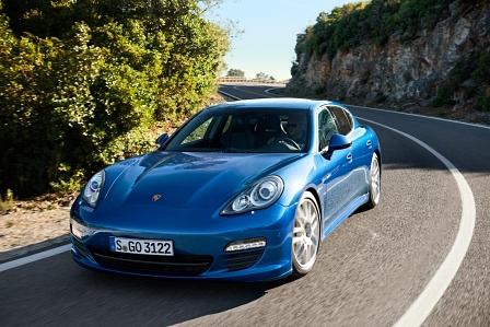 Porsche Panamera S Hybrid - Schleichfahrt