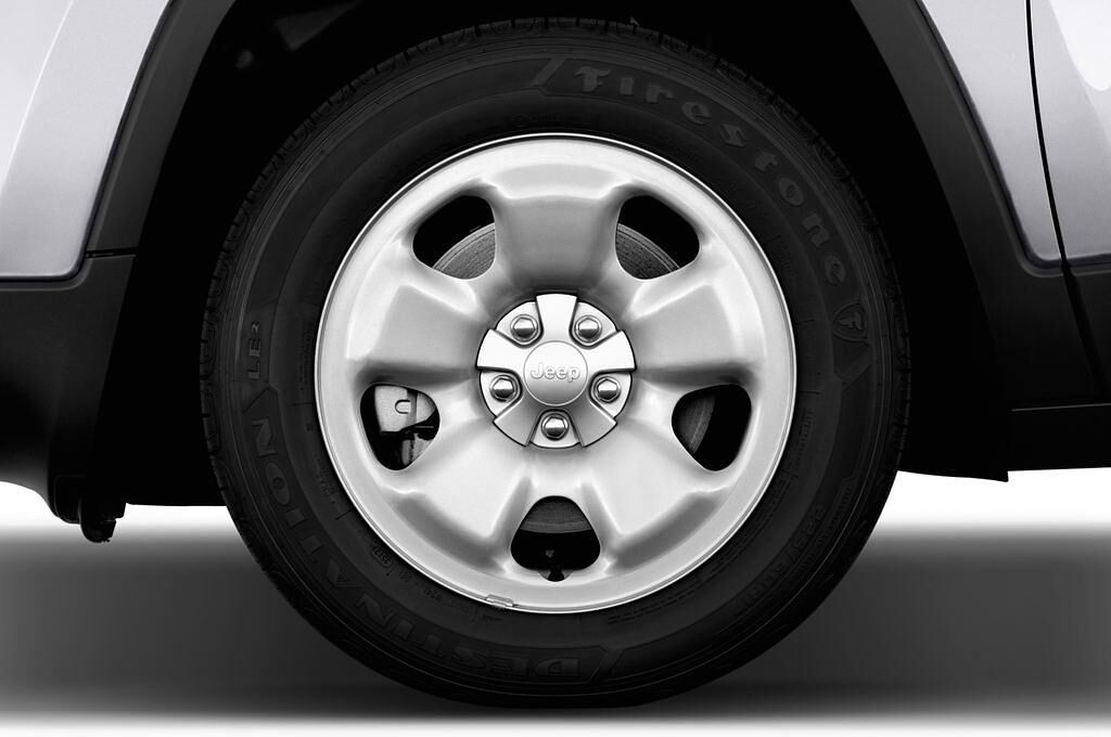 Jeep Cherokee (Baujahr 2014) Longitude 5 Türen Reifen und Felge