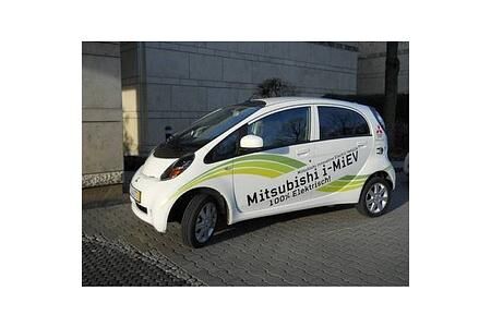 Plus X Award: Mitsubishi i-MiEV „Bestes Elektrofahrzeug 2011“