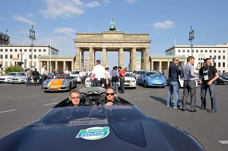 Parade der Alternativen am Brandenburger Tor