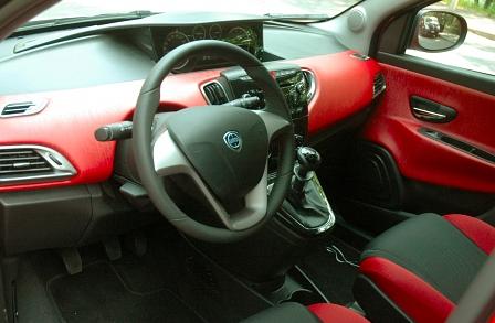 Lancia Ypsilon
