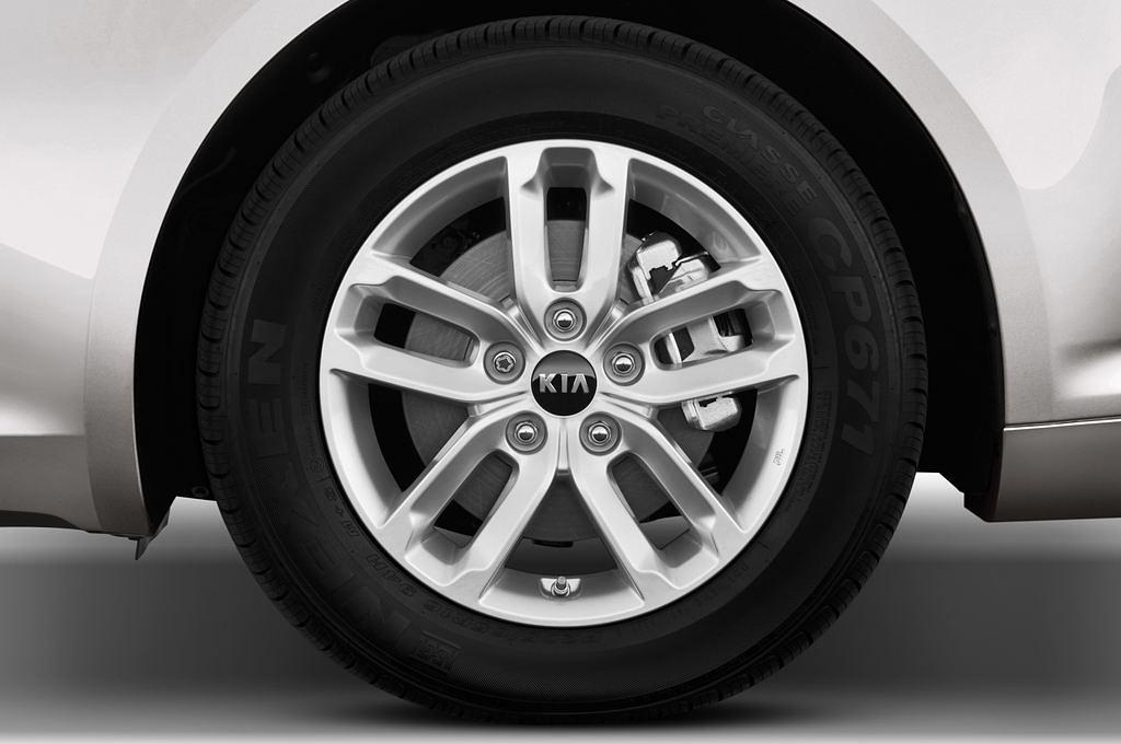 Kia Optima (Baujahr 2012) Attract 4 Türen Reifen und Felge