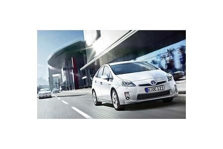 Toyota reduziert CO2-Ausstoß abermals deutlich Toyota reduziert CO2-Ausstoß abermals deutlich