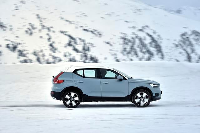 Wer zum Diesel hält, muss für den 140 kW/190 PS starken D4 mit Allrad mindestens 44.800 Euro ausgeben