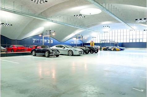 First Carlounge Emmen