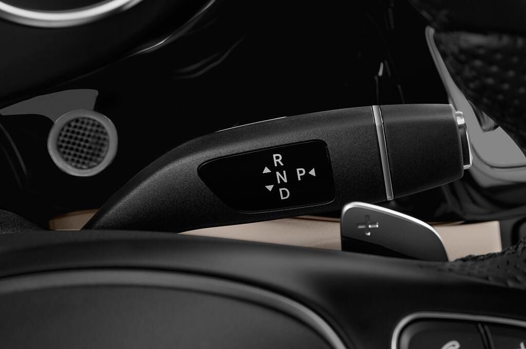 Mercedes CLS (Baujahr 2015) CLS 250 Bluetec 2 Türen Schalthebel