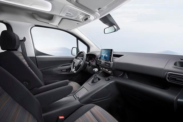 Das Cockpit soll ein wenig Pkw-Flair ausstrahlen