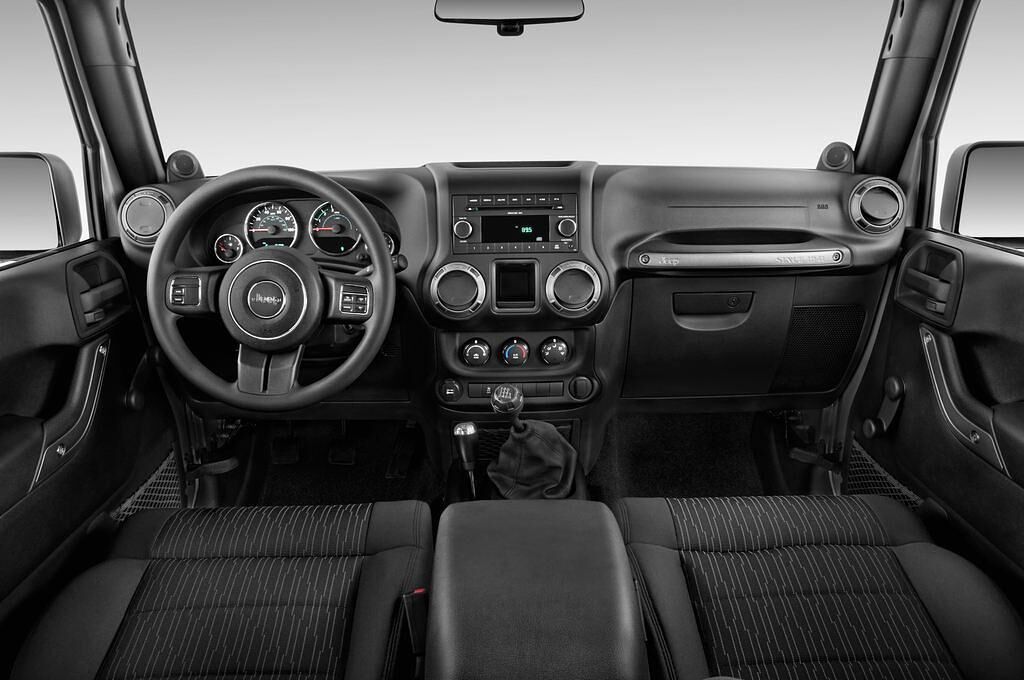 Jeep Wrangler (Baujahr 2012) Sport 3 Türen Cockpit und Innenraum