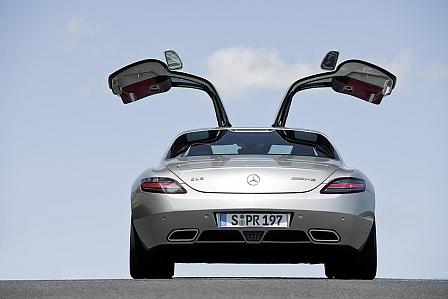 Mercedes AMG SLS und B