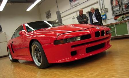 BMW M8 Zwölfzylinder
