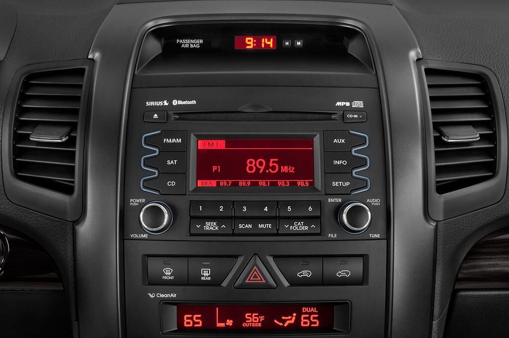 Kia Sorento (Baujahr 2011) Spirit 5 Türen Radio und Infotainmentsystem
