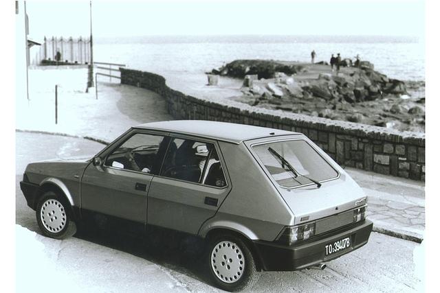 Auch der Fiat Ritmo 100S erblickte 1985 das Licht der Welt